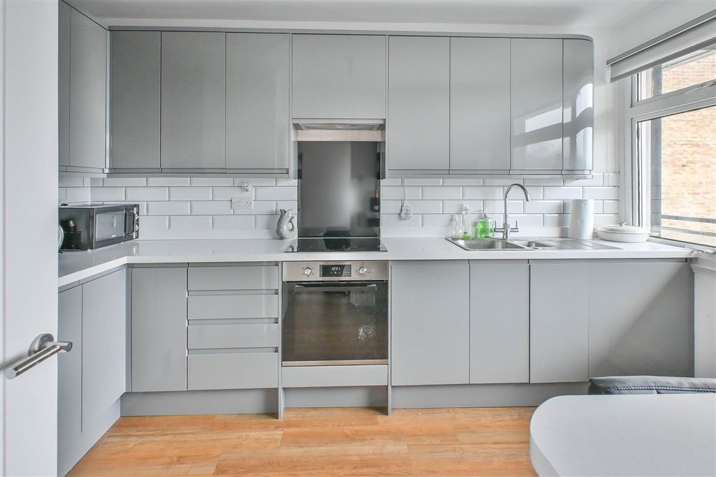 Property photo 3 of 10 Dsc_4559.Png