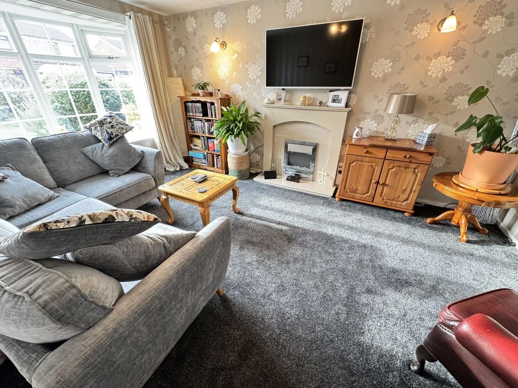 Property photo 3 of 26