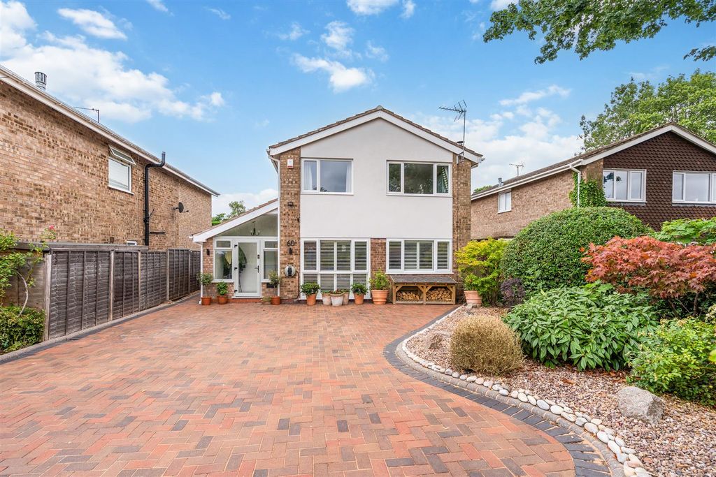 Property photo 1 of 19 60 Purnells Way_22.Jpg
