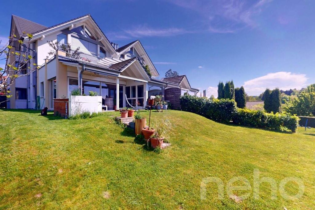 Property photo 3 of 13