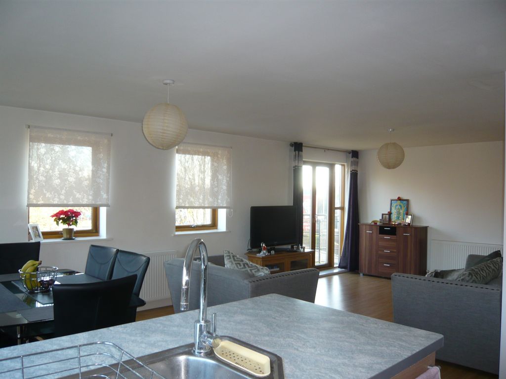 Property photo 3 of 8
