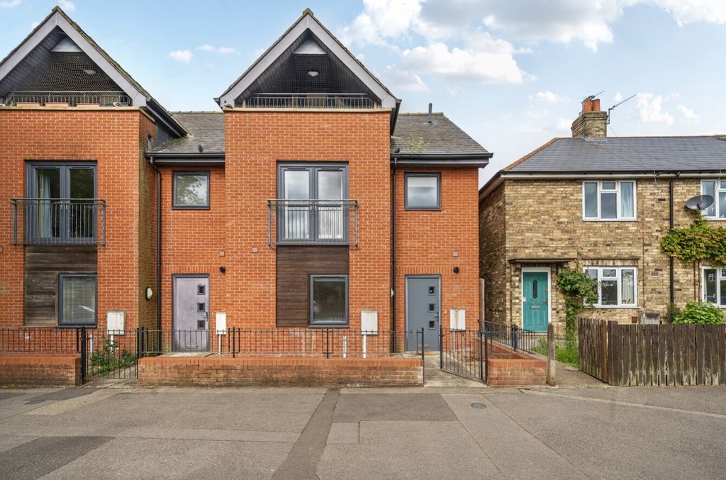 Property photo 1 of 18 1-681B2348615c9-1286346-Arw-1