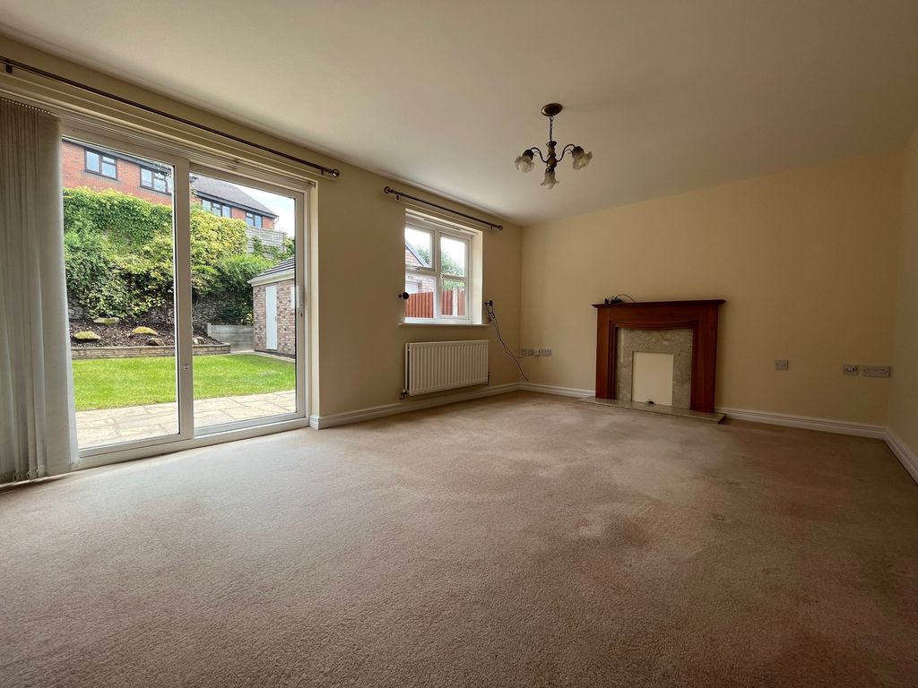 Property photo 2 of 14 Image