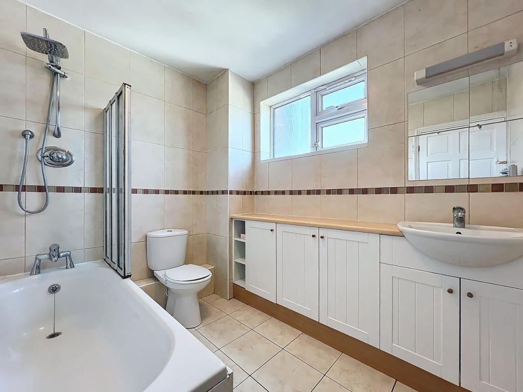 Property photo 3 of 22 Family Bathroom