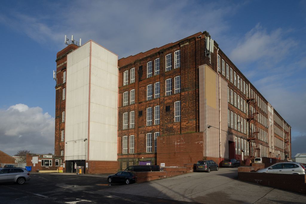 Property photo 2 of 6