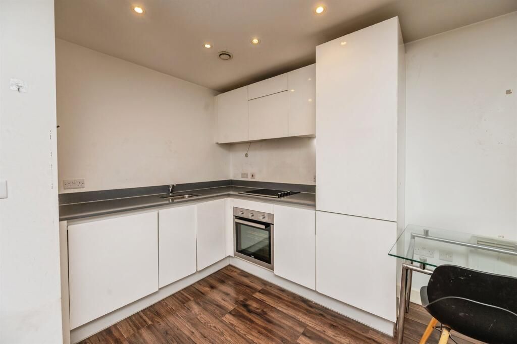 Property photo 2 of 9 Image