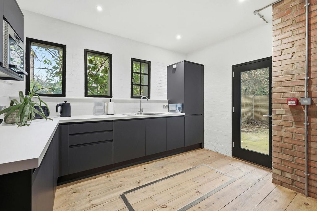 Property photo 3 of 7 Img_0168.Jpg