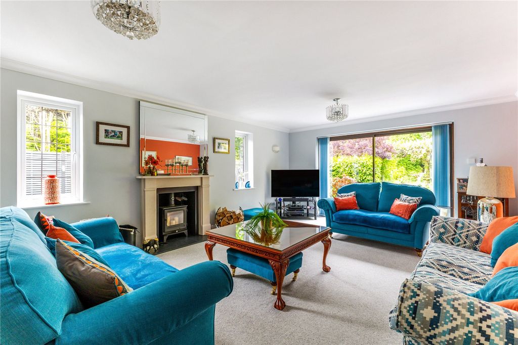 Property photo 2 of 33 Picture No. 55