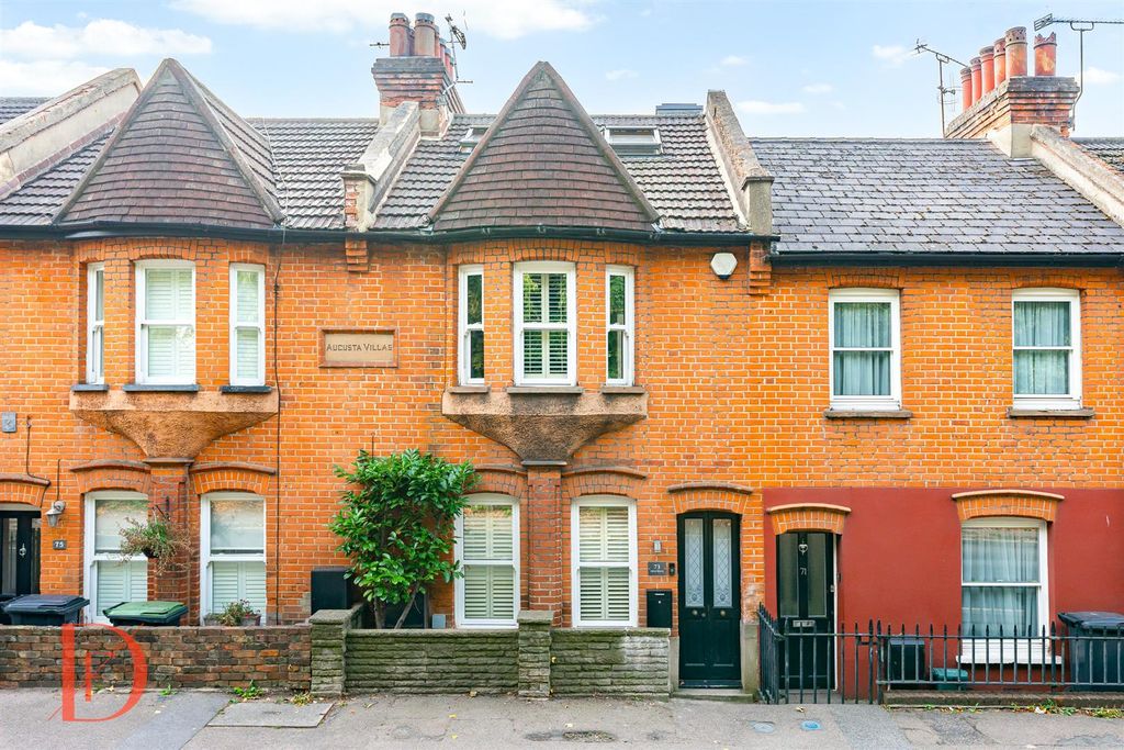 Property photo 1 of 30