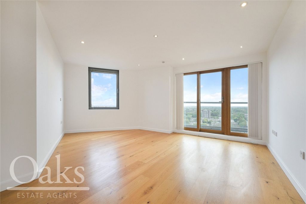 Property photo 2 of 17 Picture No. 02