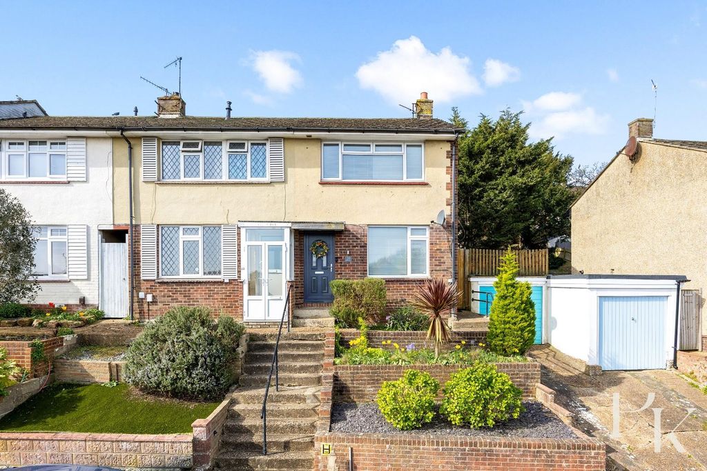 Property photo 1 of 23