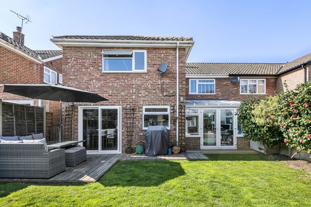 Property photo 2 of 16