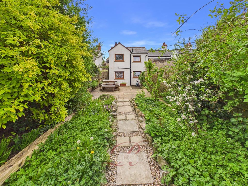 Property photo 1 of 28 Cam05148G0-Pr0175-Still038.Jpg
