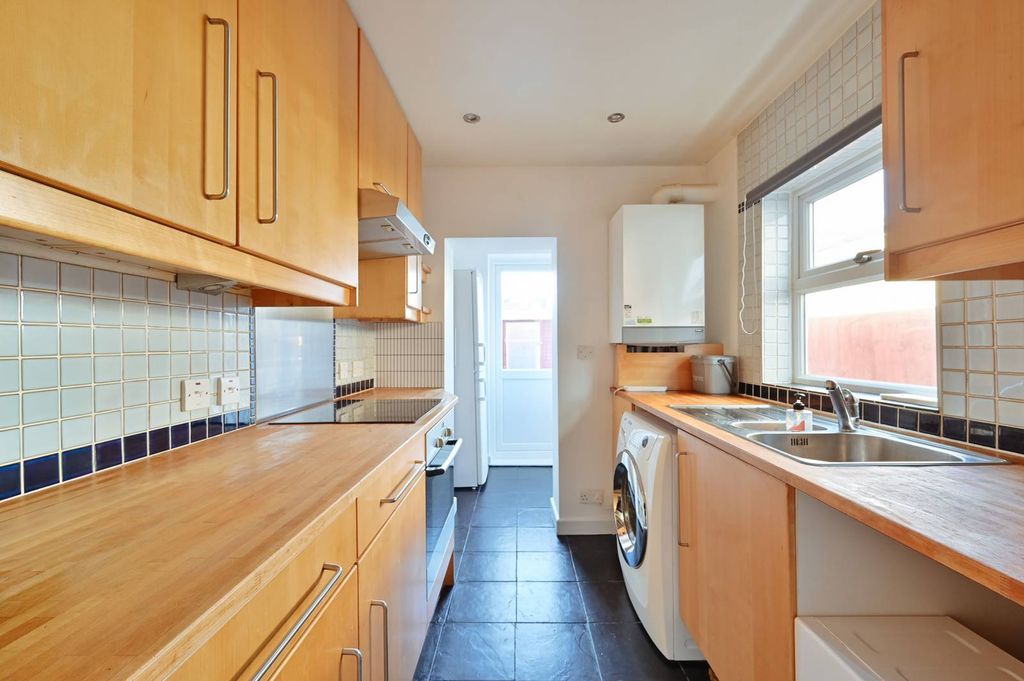 Property photo 3 of 16