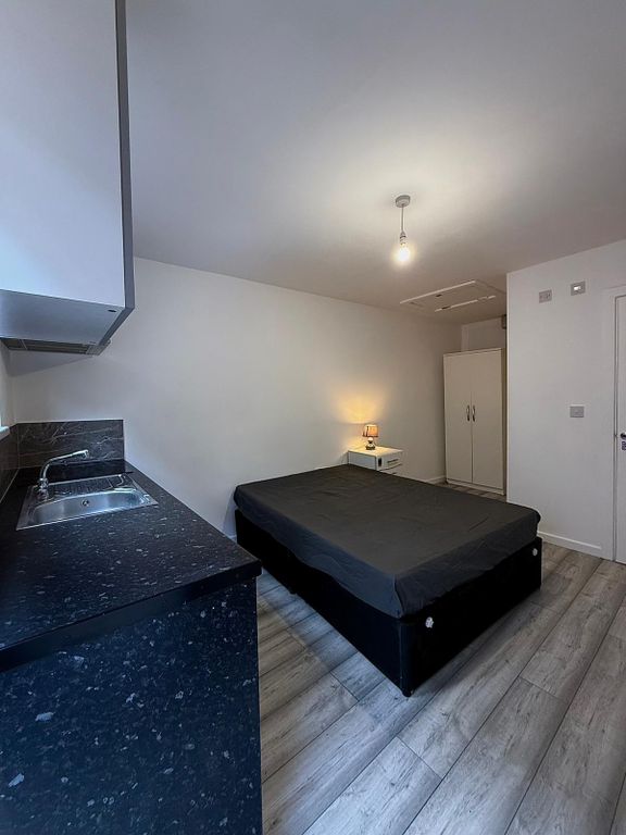 Property photo 2 of 3 Bedroom