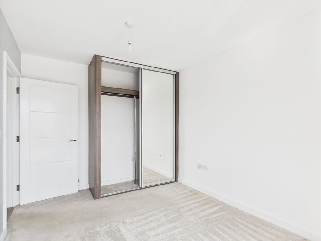 Property photo 3 of 11 4534364