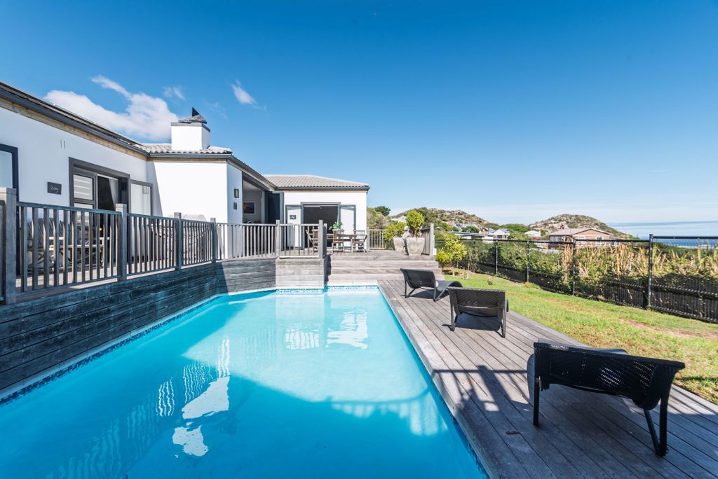 Property photo 3 of 41 Fh1733901