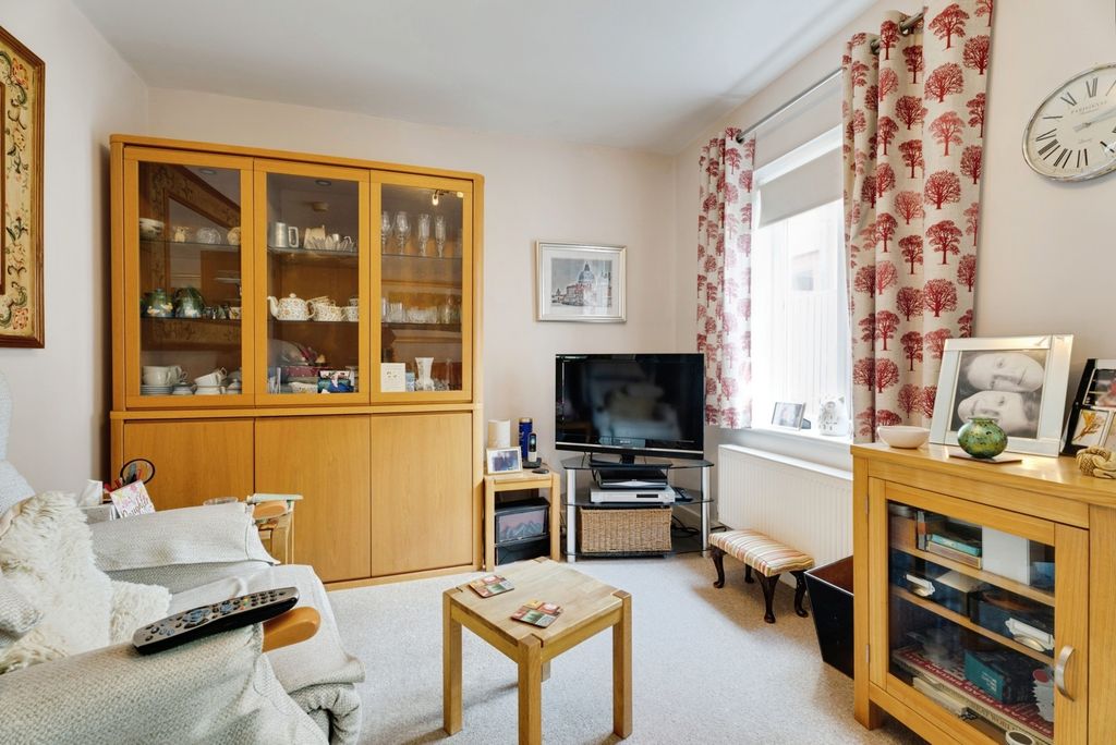 Property photo 3 of 16 Pbox-Img.Jpg