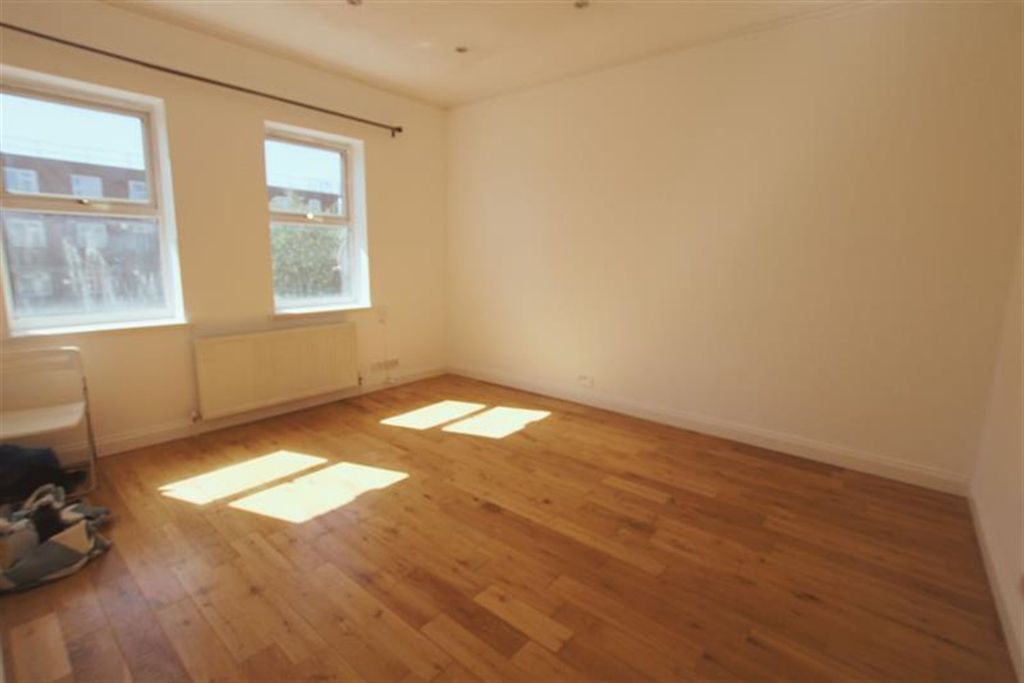 Property photo 1 of 4 (Main)