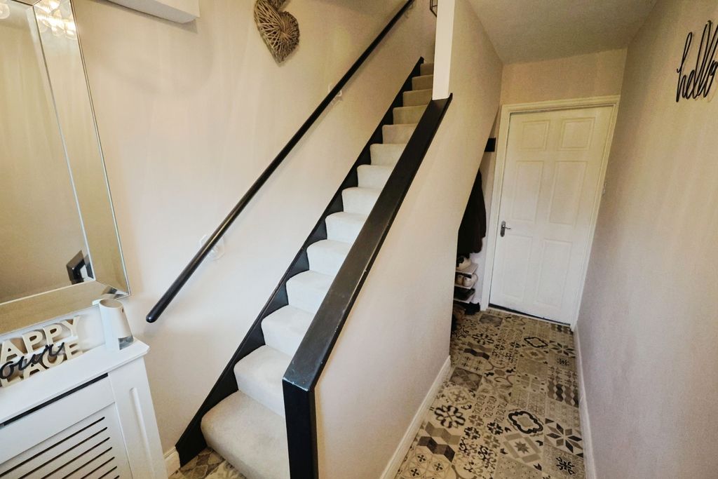 Property photo 2 of 15 Pbox-Img.Jpg