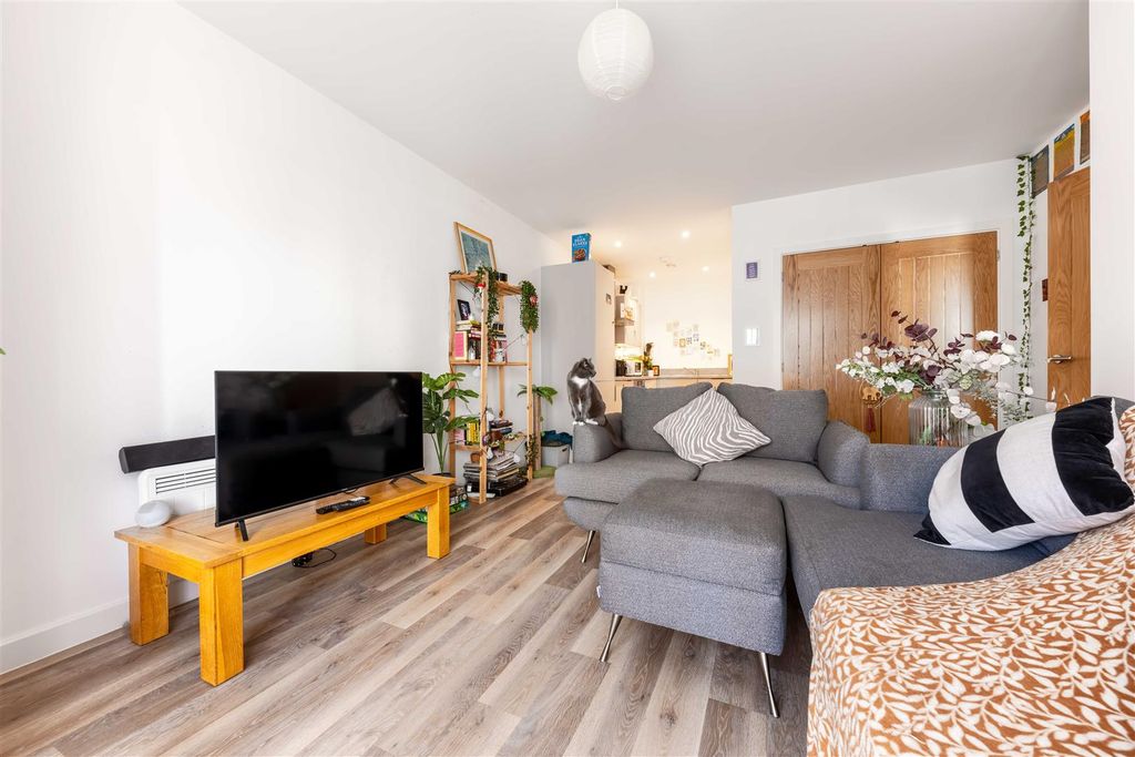 Property photo 3 of 18 Ba-9.Jpg