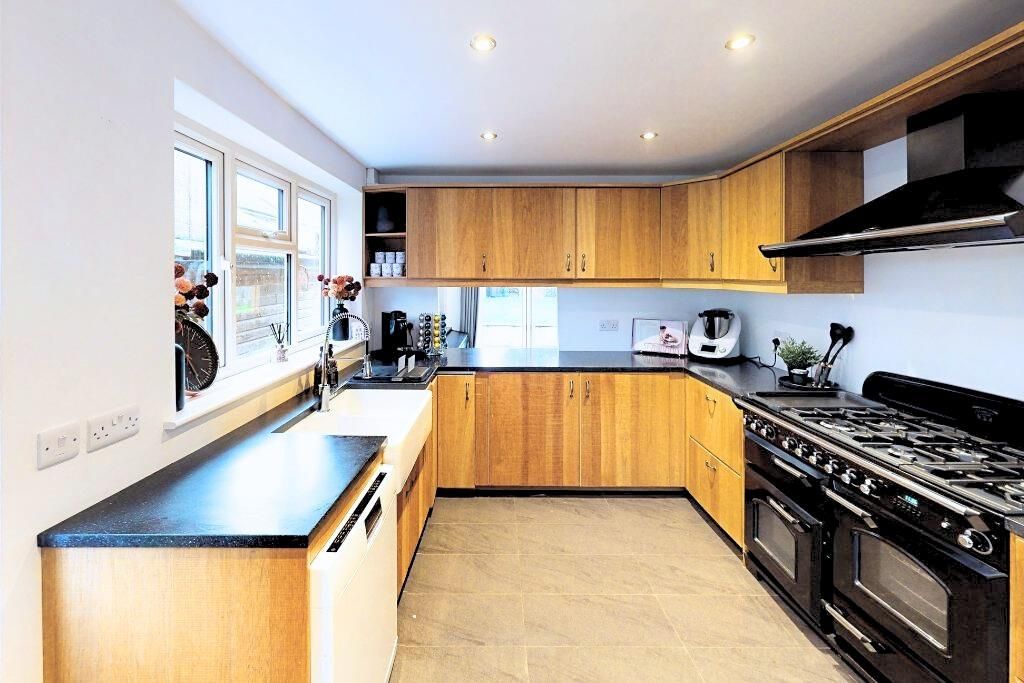 Property photo 2 of 22 13.Jpg