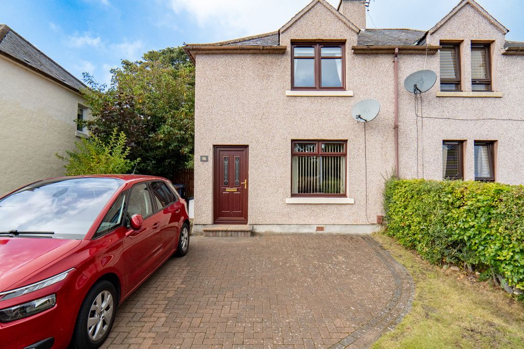 Property photo 1 of 33