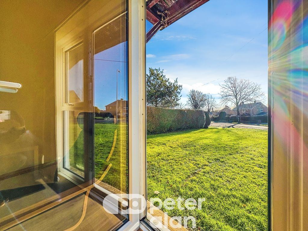 Property photo 3 of 13 Living Room