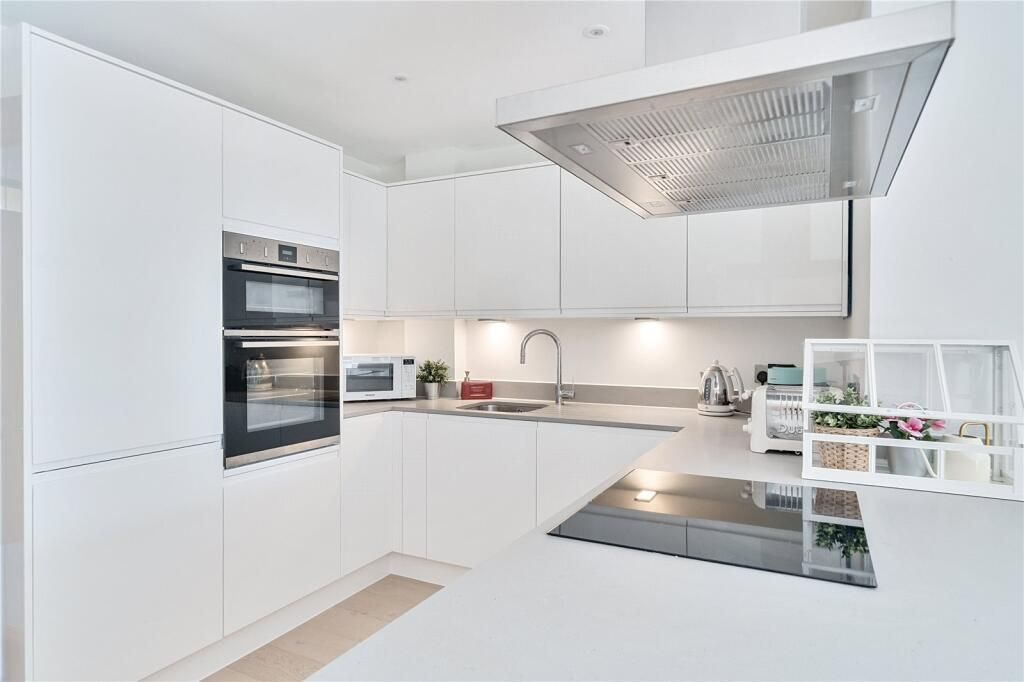 Property photo 1 of 7 Kitchen