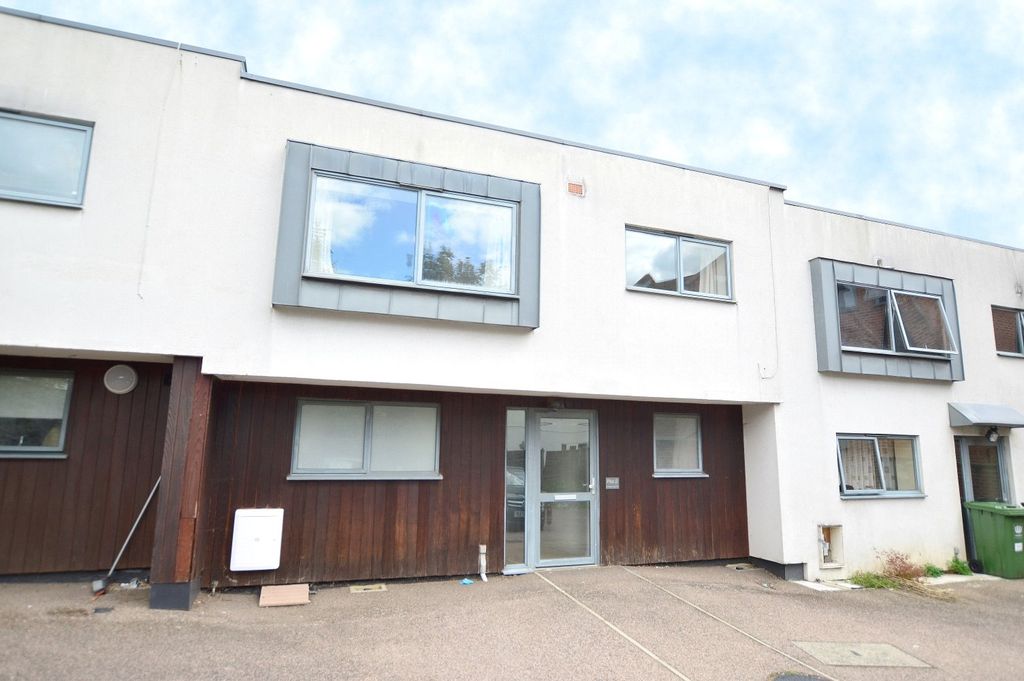 Property photo 2 of 7 External