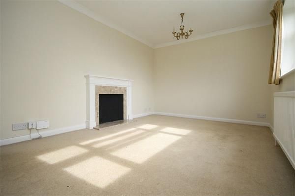 Property photo 2 of 12 7