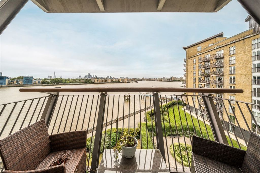 Property photo 1 of 2