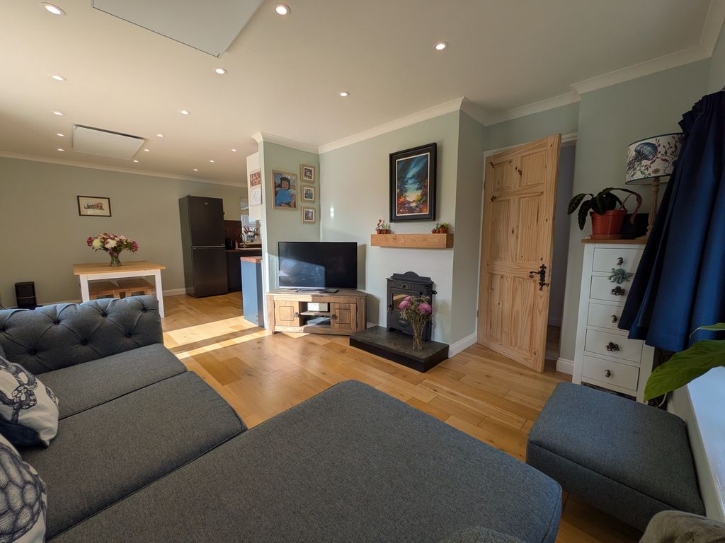 Property photo 2 of 29 Lounge