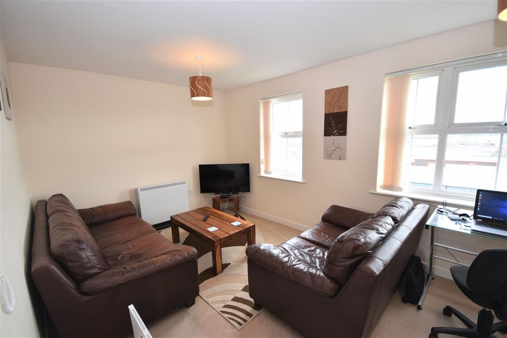 Property photo 2 of 5