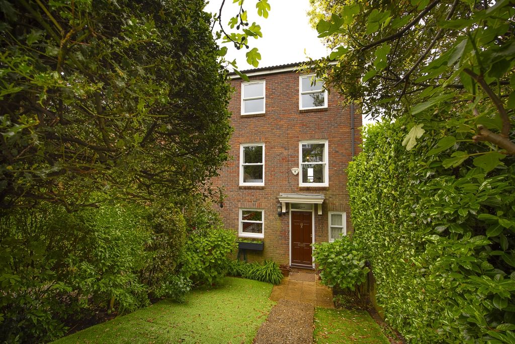 Property photo 1 of 21