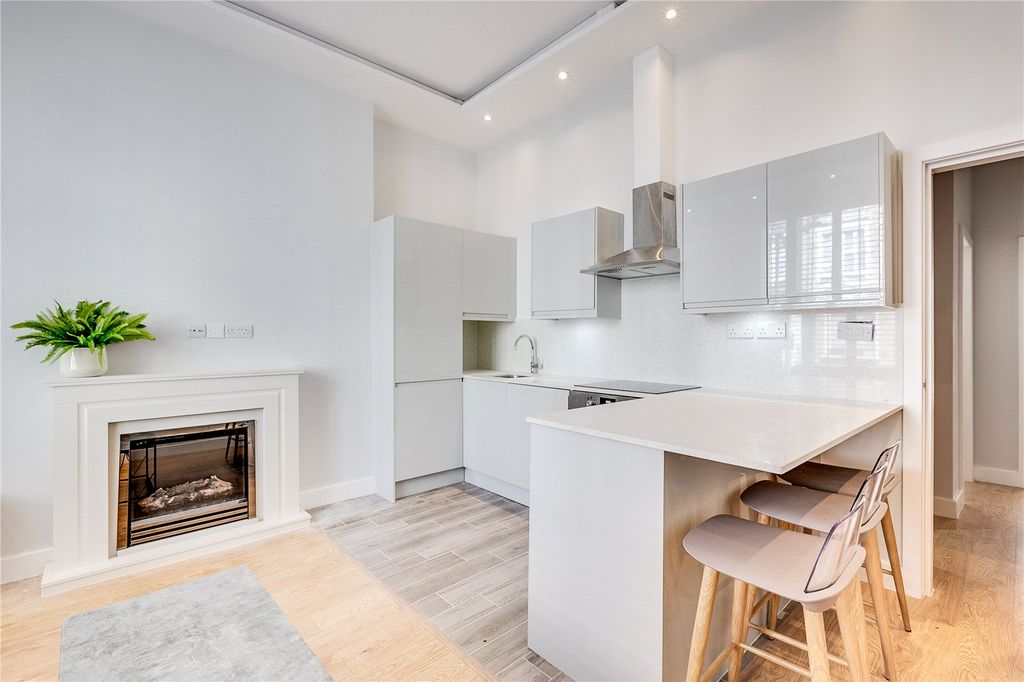 Property photo 2 of 12 Reception Room