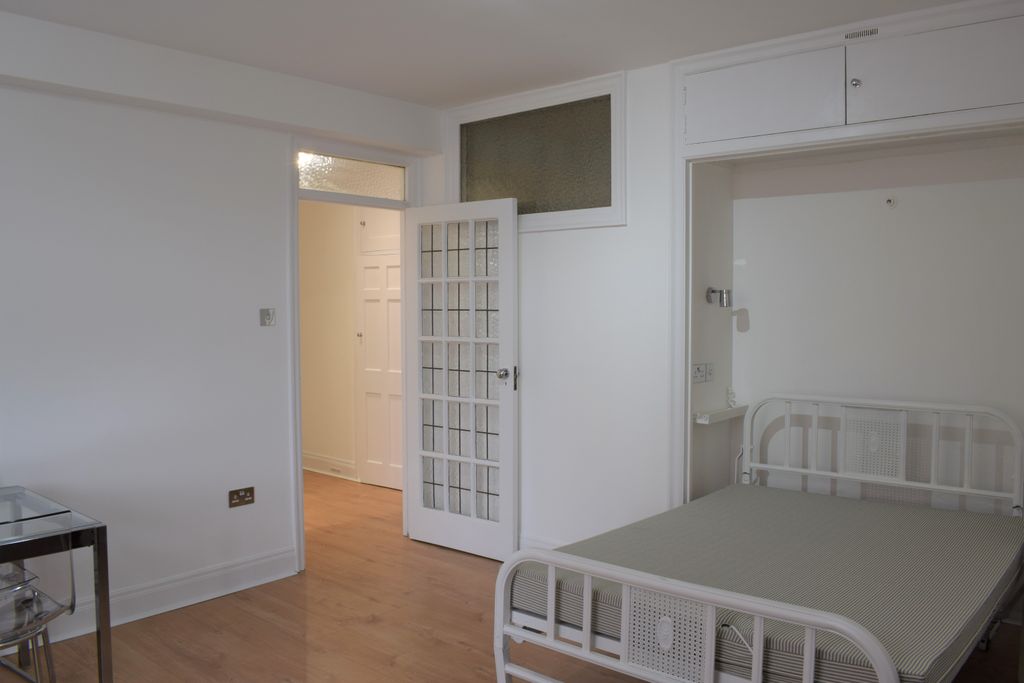 Property photo 3 of 5