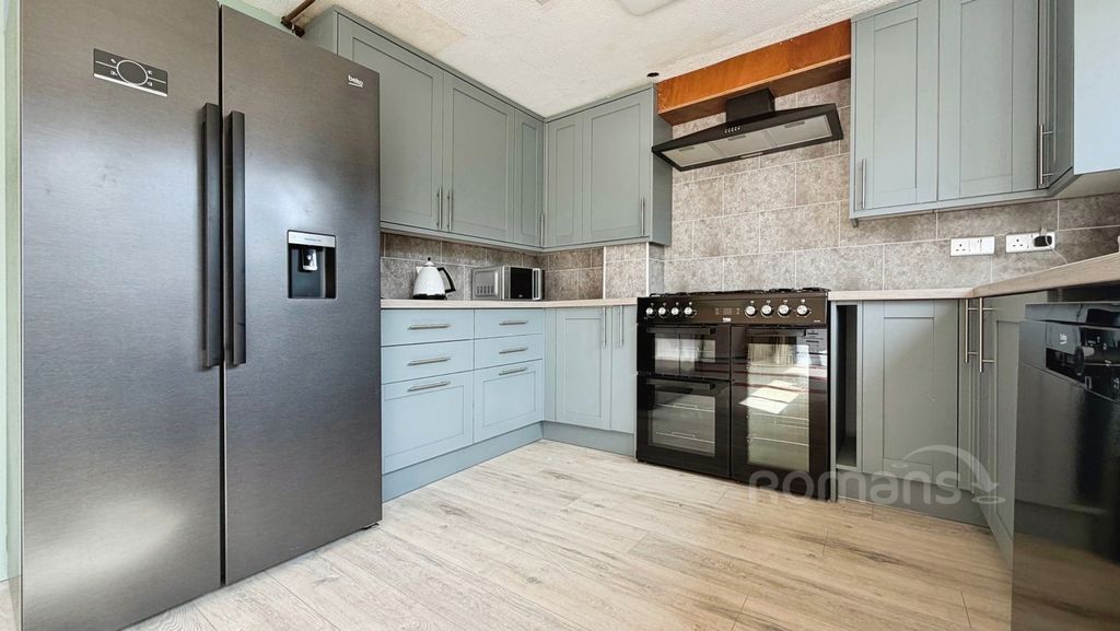 Property photo 2 of 18 Pbox-Img.Jpg