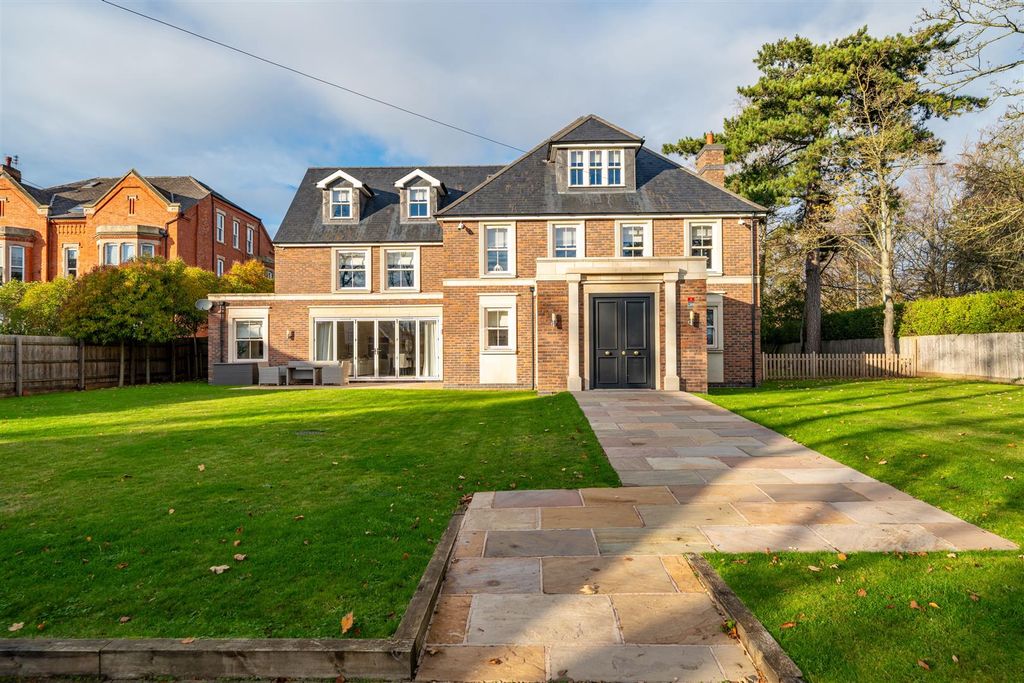 Property photo 1 of 30