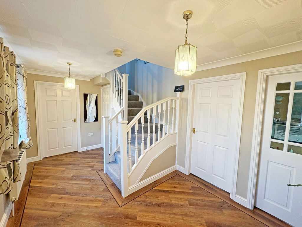 Property photo 3 of 24