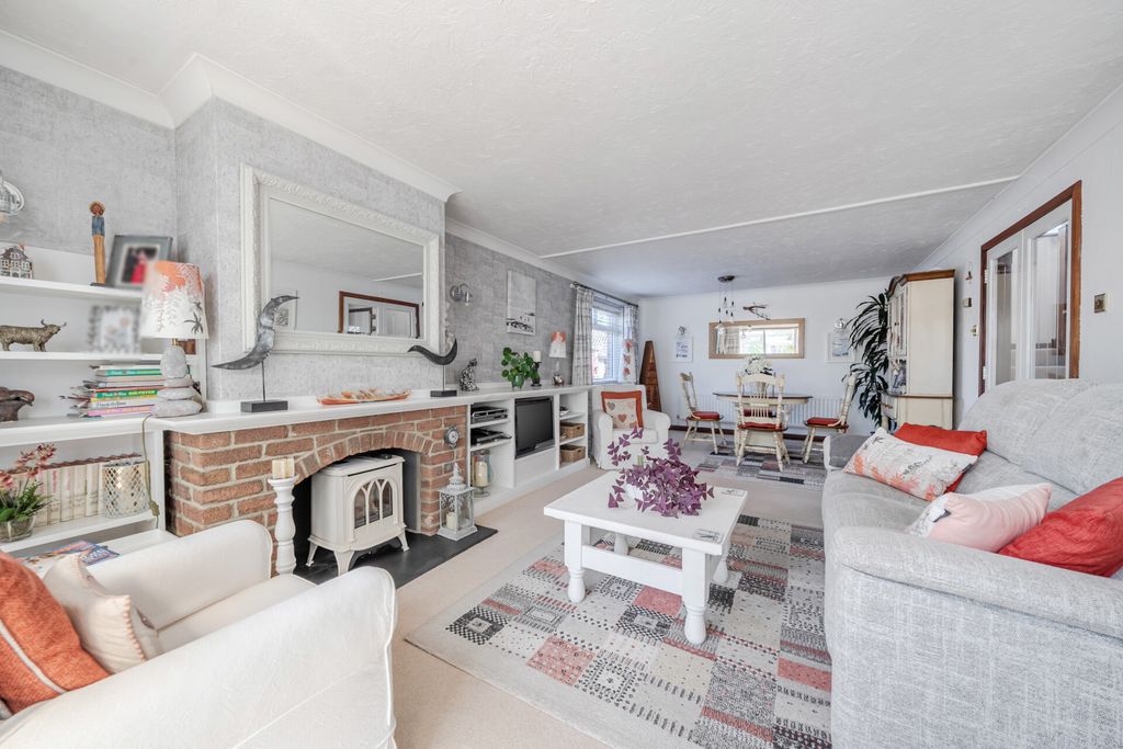 Property photo 2 of 22 17-6A79Ef57733E9-...