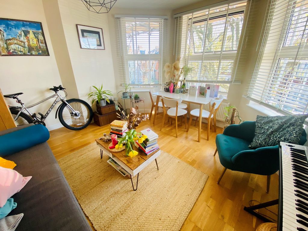 Property photo 2 of 5