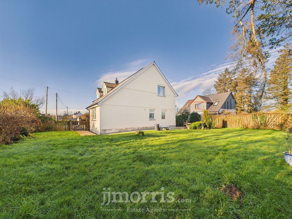 Property photo 3 of 45