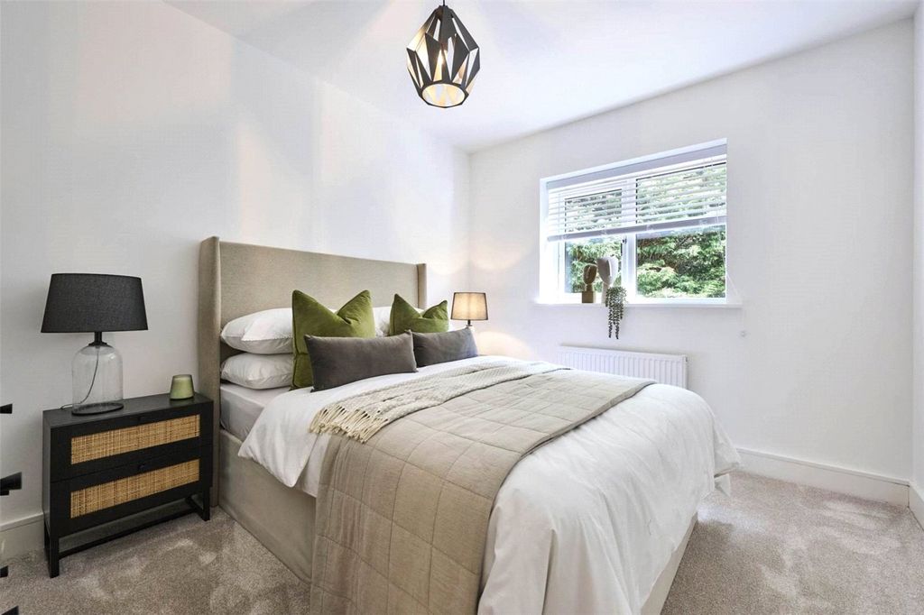 Property photo 2 of 11 Picture No. 34