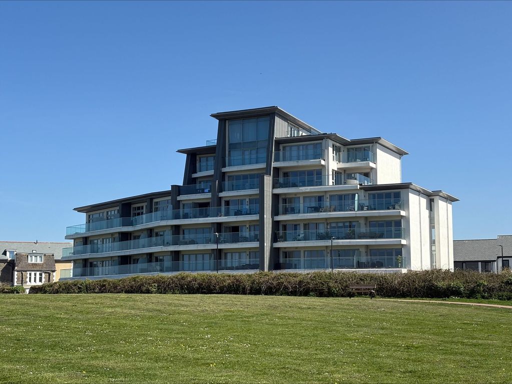 Property photo 1 of 25 External