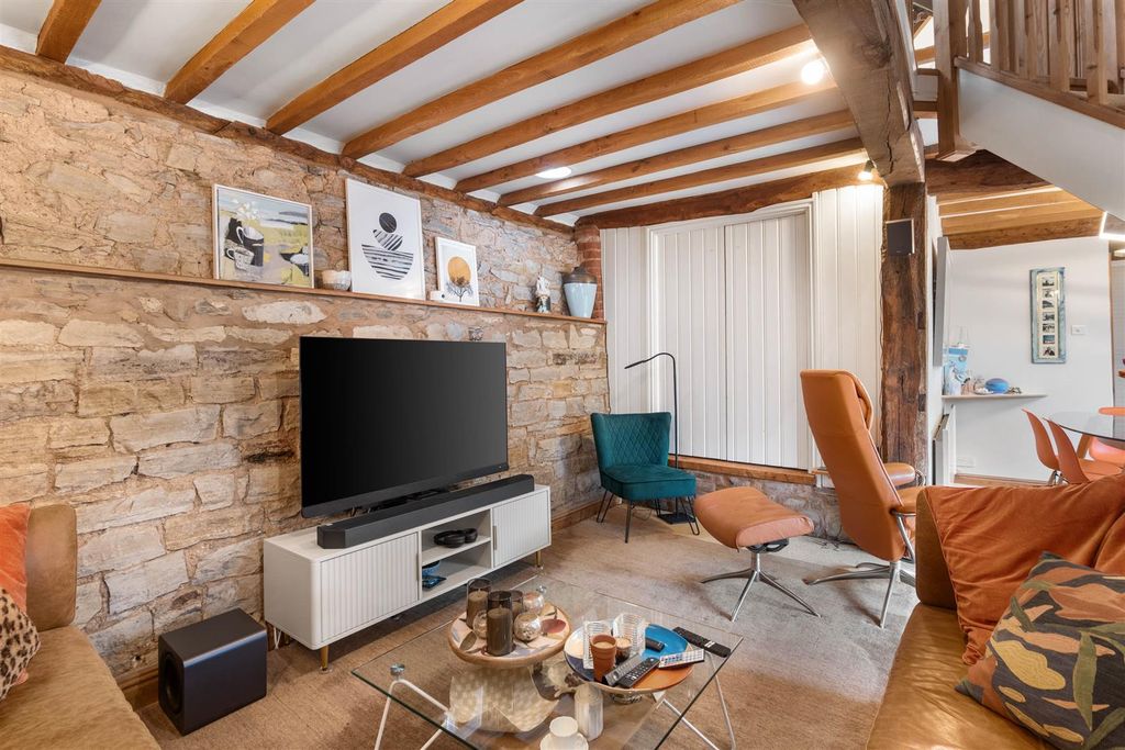 Property photo 3 of 24