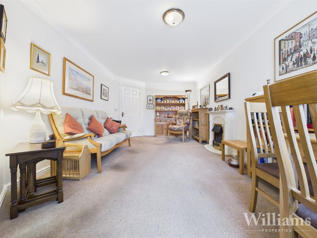 Property photo 2 of 11 Cam02861G0-Pr0512-Still013.Jpg