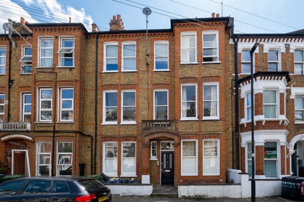 Property photo 1 of 6 Fff-74-Tremadoc-R...