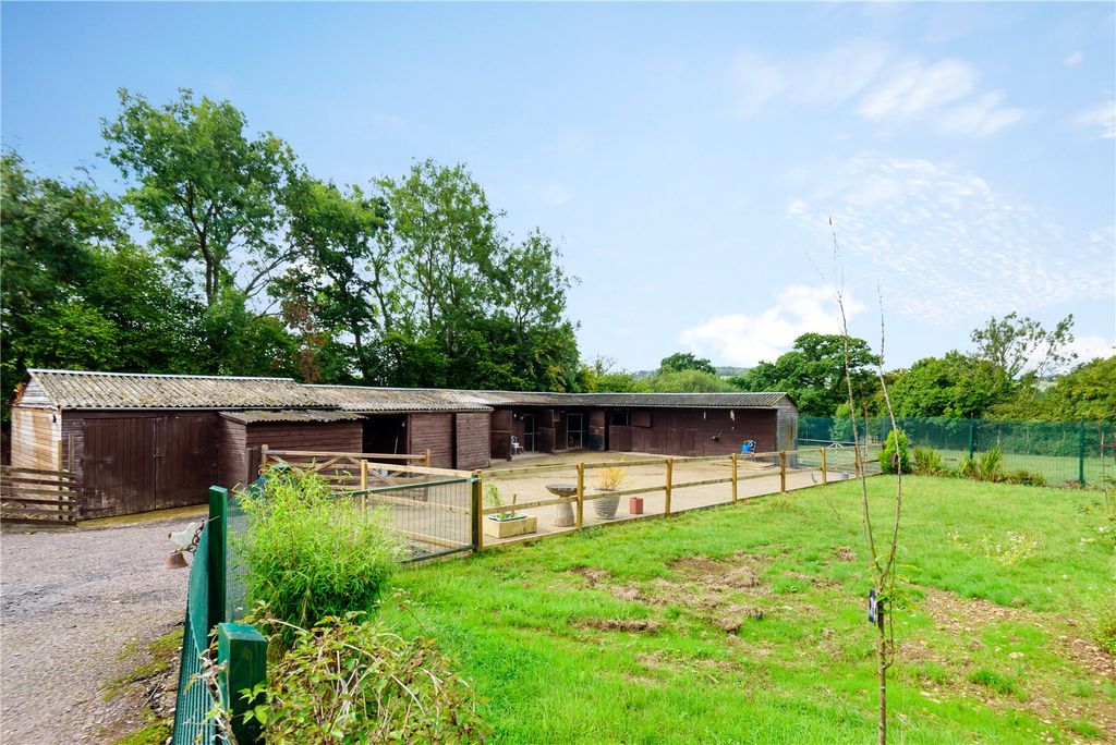 Property photo 2 of 23 Picture No. 13