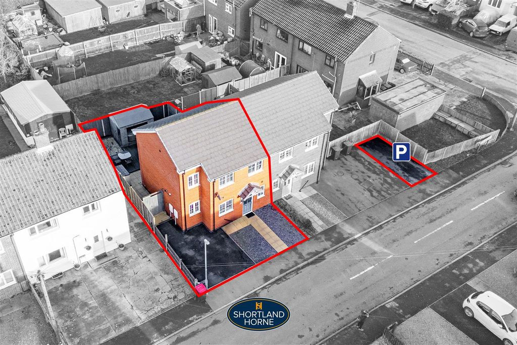 Property photo 2 of 17 Dji_23980.Jpg